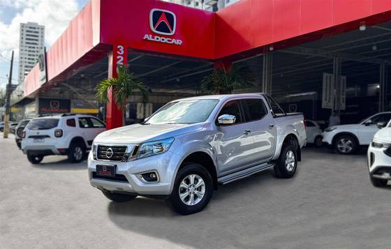 NISSAN FRONTIER 2.3 16V TURBO DIESEL SE CD 4X4 AUTOMÁTICO NISSAN FRONTIER 2.3 16V TURBO DIESEL SE CD 4X4 AUTOMÁTICO